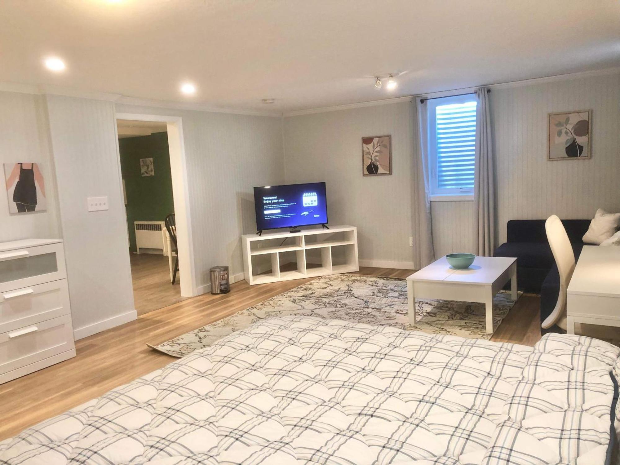Cute One Bedroom By Airport ミネアポリス エクステリア 写真